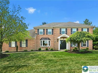 8018 Orchard View Ln