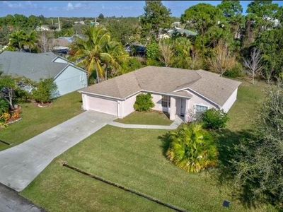 2421 SE Gilbert Avenue