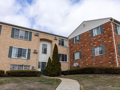 495 Miller Ave APT 212