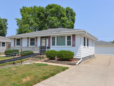 2207 Illinois STREET