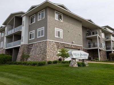 1215 N Lakeshore Dr #210