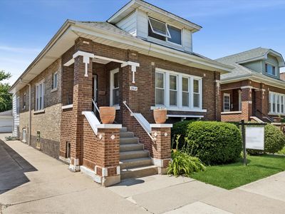 2414 East Ave
