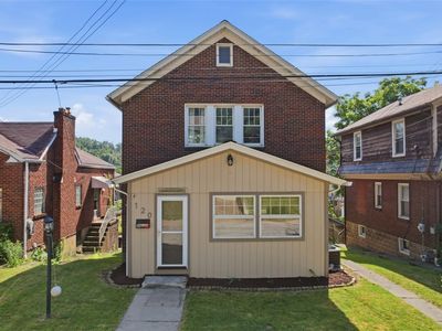 120 Avenue L
