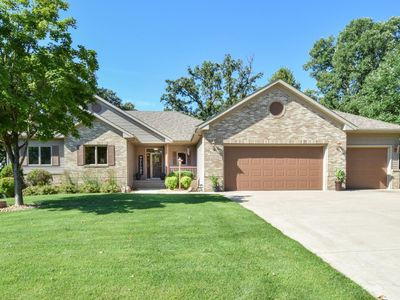 1150 Oakcrest Dr
