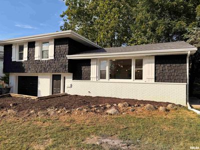2715 W Huntington Dr