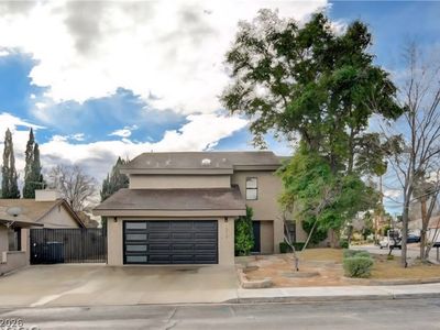 1312 Oak Tree Ln