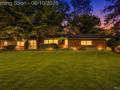 3887 Stonecrest Rd