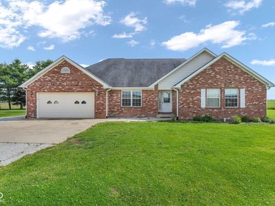 Property at 965 W Pearl St, Trafalgar, IN