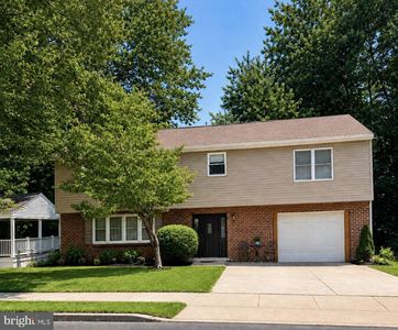 1408 Donna Ave