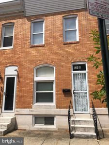 618 S Macon St
