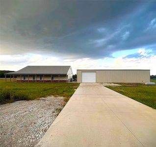 32667 NE 1800th Rd