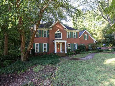 4391 Stratford Dr
