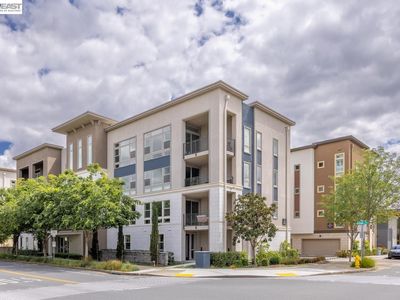 5700 Central Pkwy #2