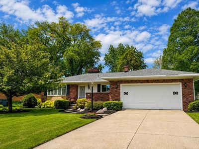 5855 Holly Glenn Dr