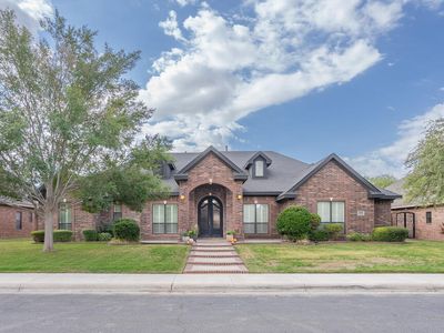 6305 Haywood Dr