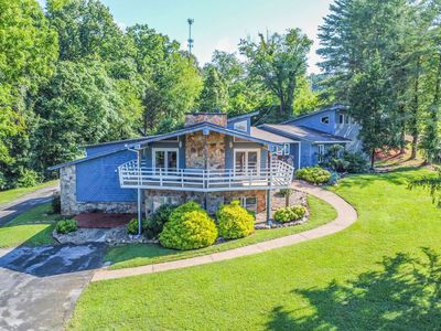 111 Rogers Ln