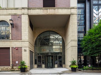 630 N State St APT 2202