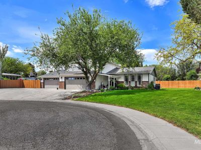11407 W Reutzel Dr