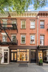 392 Bleecker St