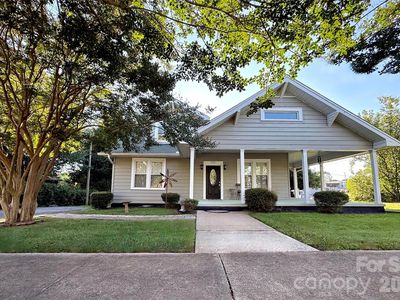 302 S College Ave