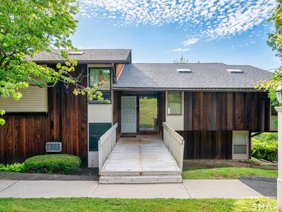 8-G Country Squire Drive #8G