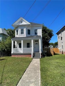 220 W 30th St