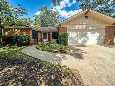 802 Westwood Dr