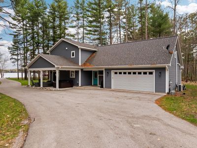 9608 N Long Lake Rd