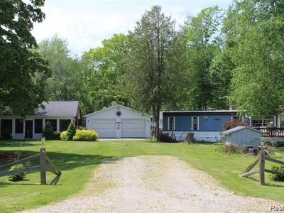 7365 Lighthouse Rd