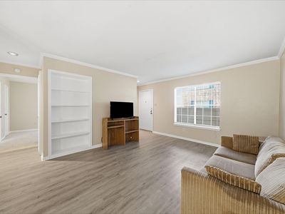 2350 Bering Dr APT 121
