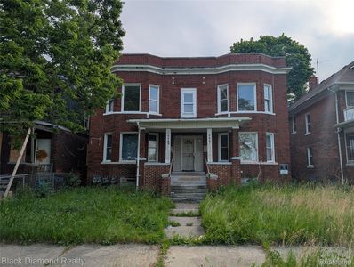 3049 Montclair St