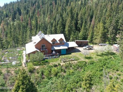 1800 Hells Gulch Rd