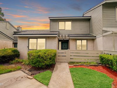 7701 BAYMEADOWS Circle W #1026