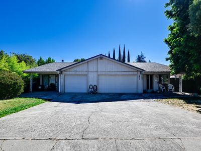 5955-5953 Moss Creek Cir