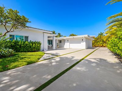 1627 Seabreeze Boulevard
