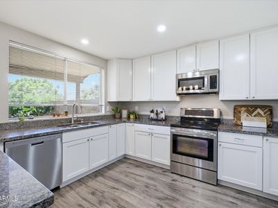 2865 E HERMOSA VISTA Drive