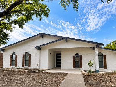 2929 Pinewood Dr