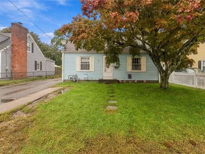 12 Deacon Ave