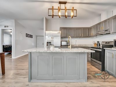9654 Creek Vista Ln