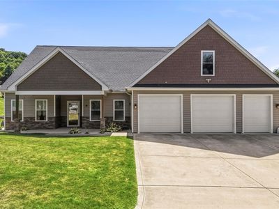 Property at 10 Walker St, Oakdale, PA