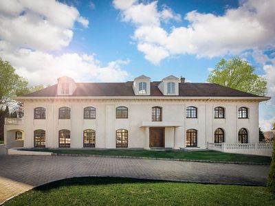 5040 Independence Ave