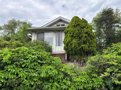 1041 Clinton Rd