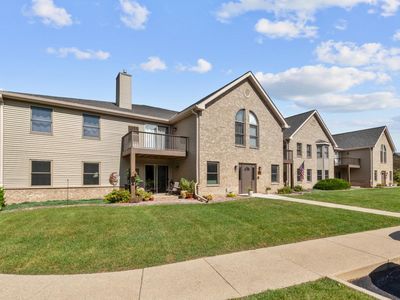 Property at 906 Oconomowoc PARKWAY, Oconomowoc, WI
