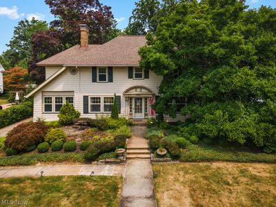 3165 Fairmount Blvd