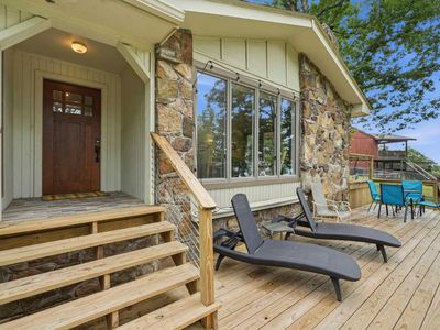 211 Chelsea Dr