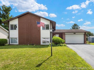 Property at 6805 Westmoreland Dr, Woodridge, IL