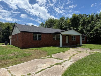 1146 E 50th Pl N