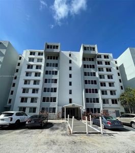 9001 SW 77th Ave APT C105