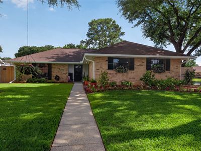 131 Fountainbleu Dr