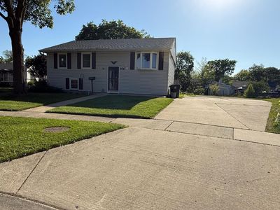 Property at 424 Rambler Pl, Streamwood, IL
